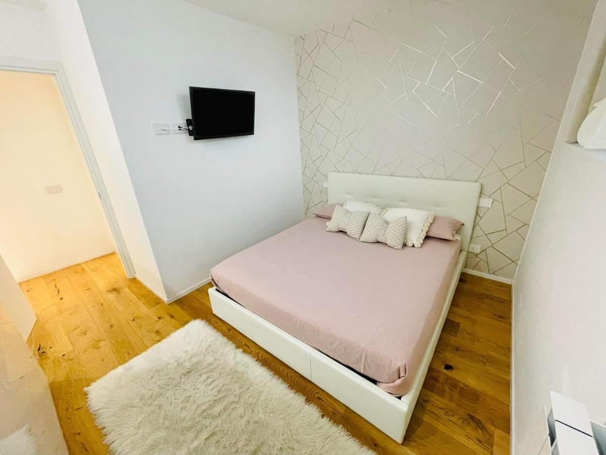 Led House Cadore - Bilocale Zona Milano Centro Exterior photo